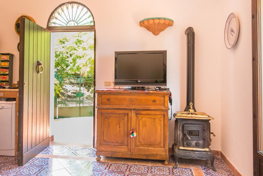Villa Adamo Скопело Стая снимка